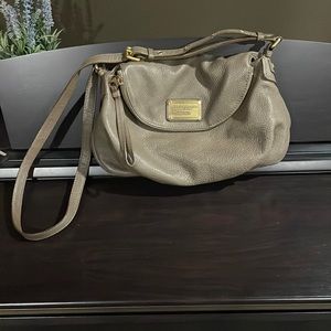 Marc Jacobs crossbody brownish taupe color